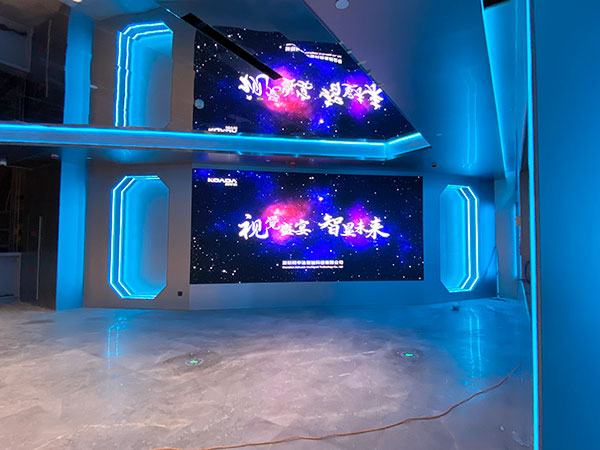 濟南 鼎冠鑫星 臺球連鎖應用柯華達P2.5室內(nèi)全彩LED顯示屏